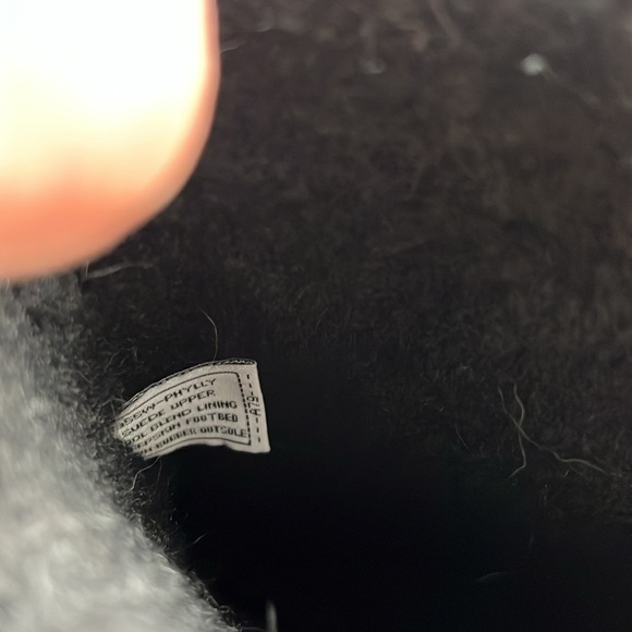 Women’s BearPaw Suede Boots, Size 9 - Picture 7 of 7